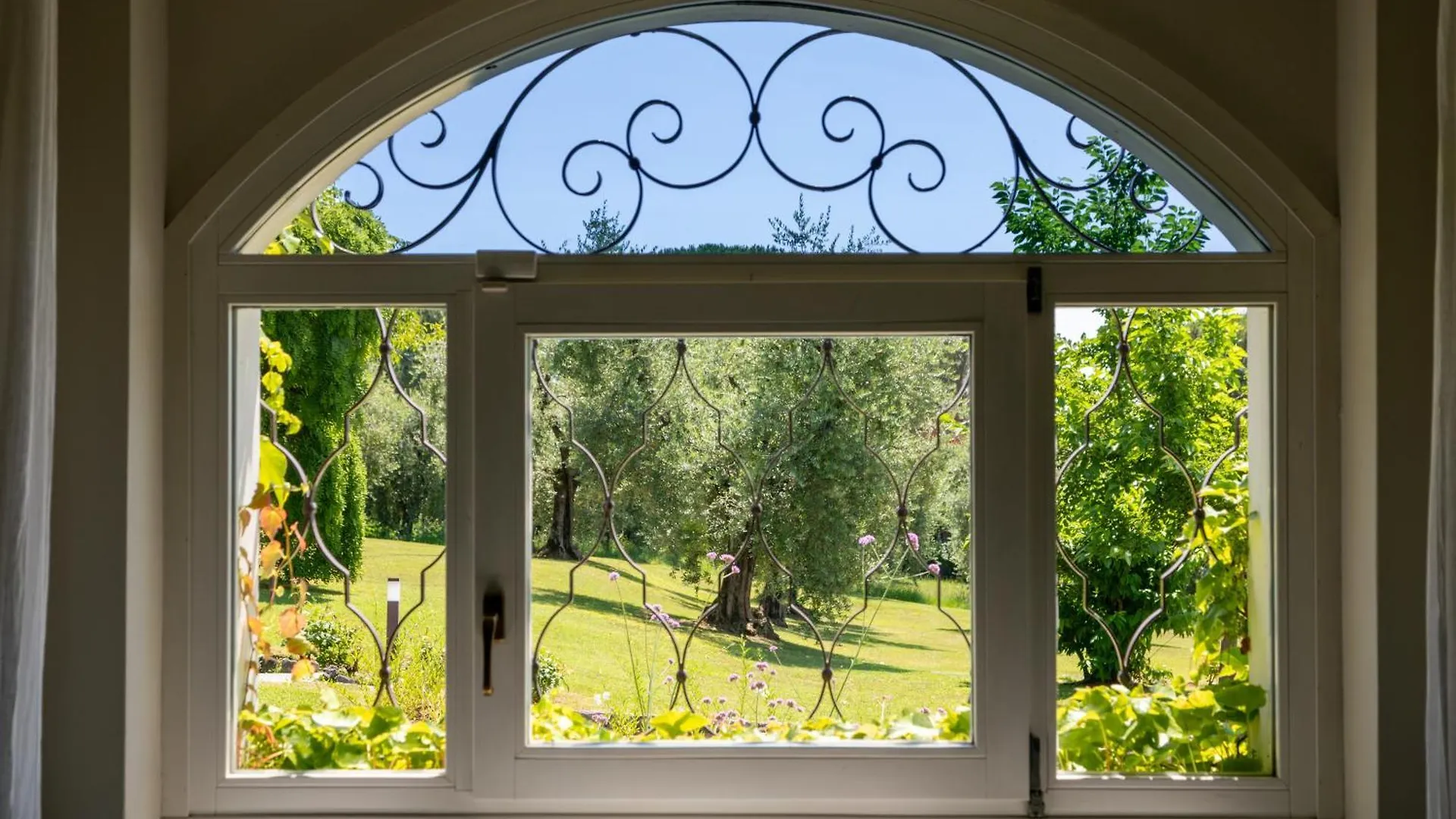 Poderi La Rocchetta Luxury Villa On The Hills Of Lake Garda San Felice del Benaco Italia