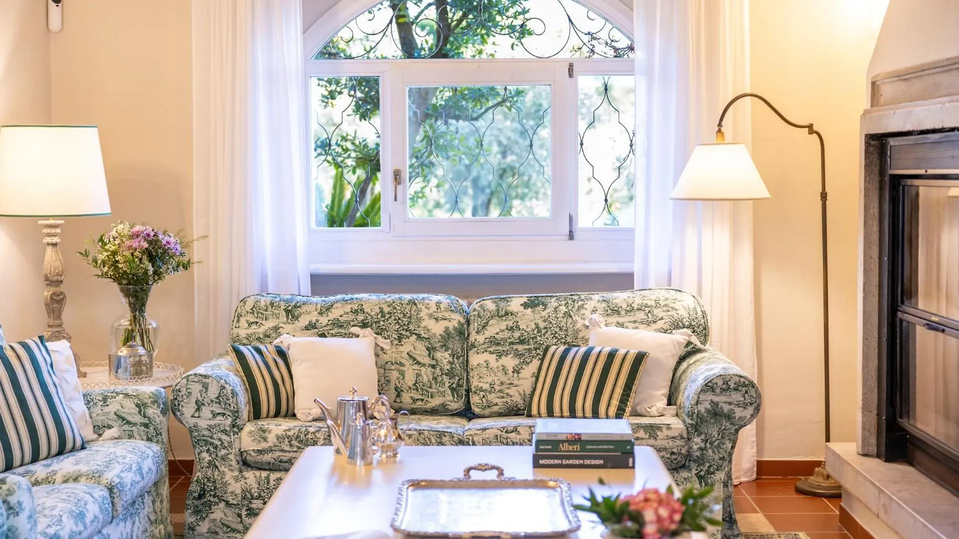 Poderi La Rocchetta Luxury Villa On The Hills Of Lake Garda San Felice del Benaco