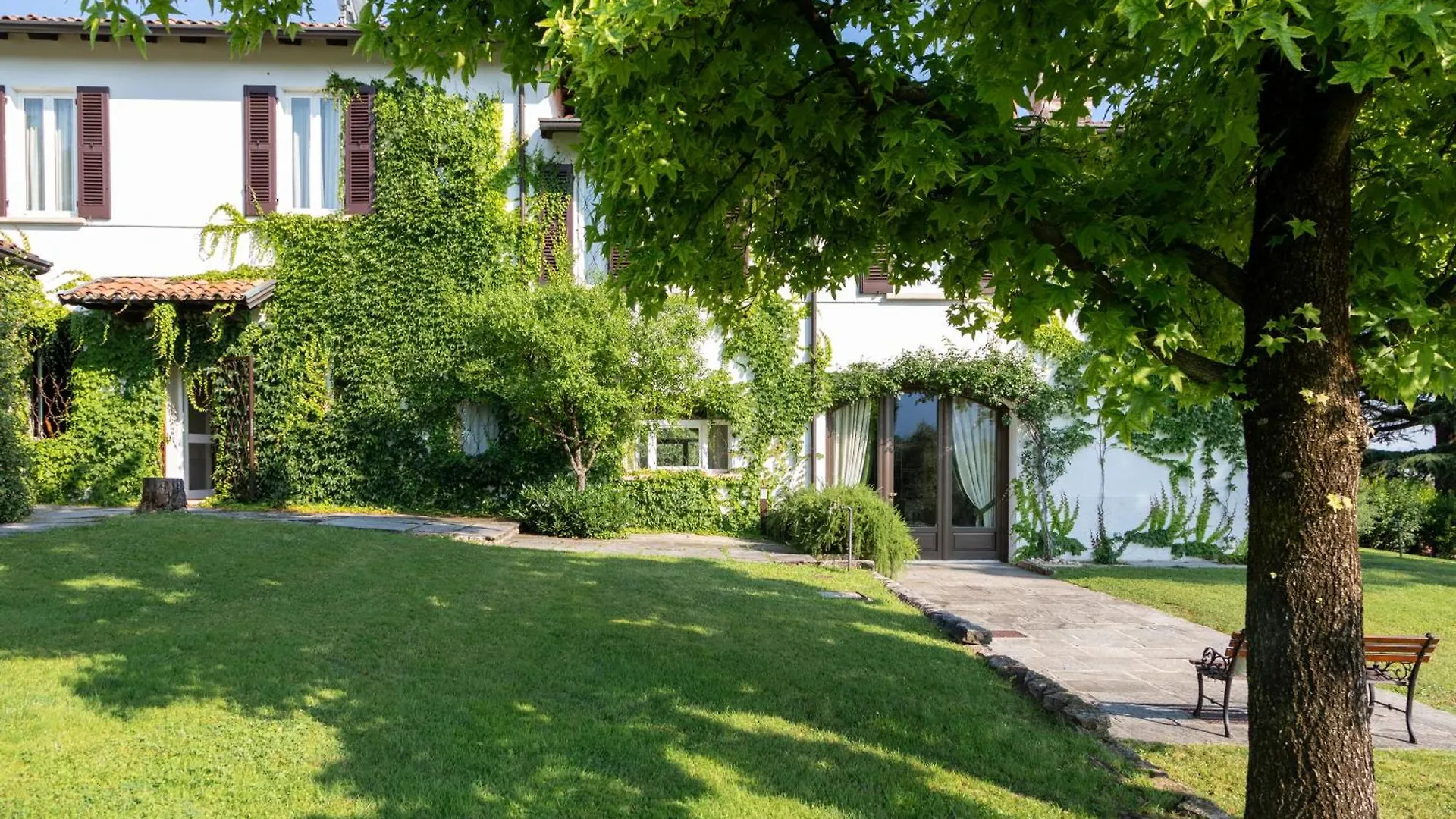 Poderi La Rocchetta Luxury Villa On The Hills Of Lake Garda San Felice del Benaco Italien