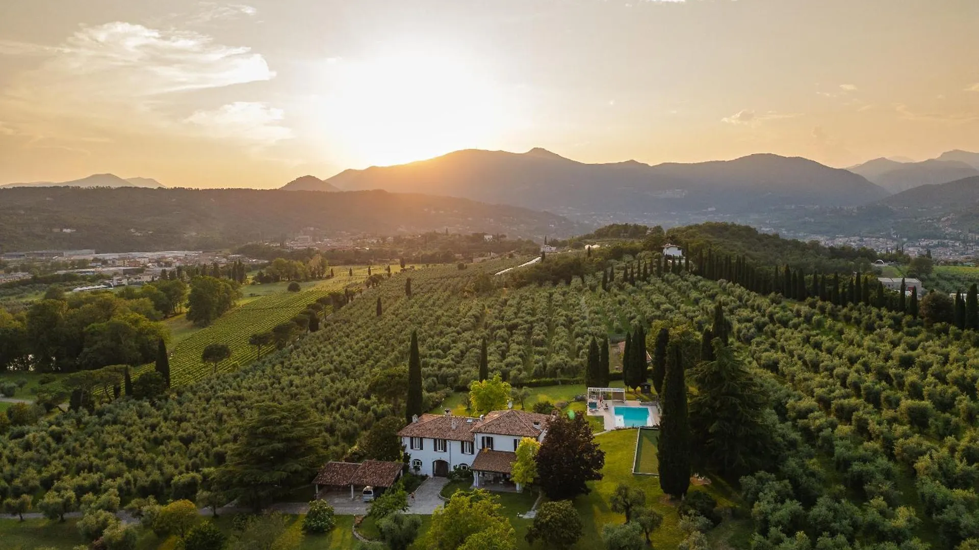 סן פליס דל בנאקו Poderi La Rocchetta Luxury Villa On The Hills Of Lake Garda 0*, סן פליס דל בנאקו