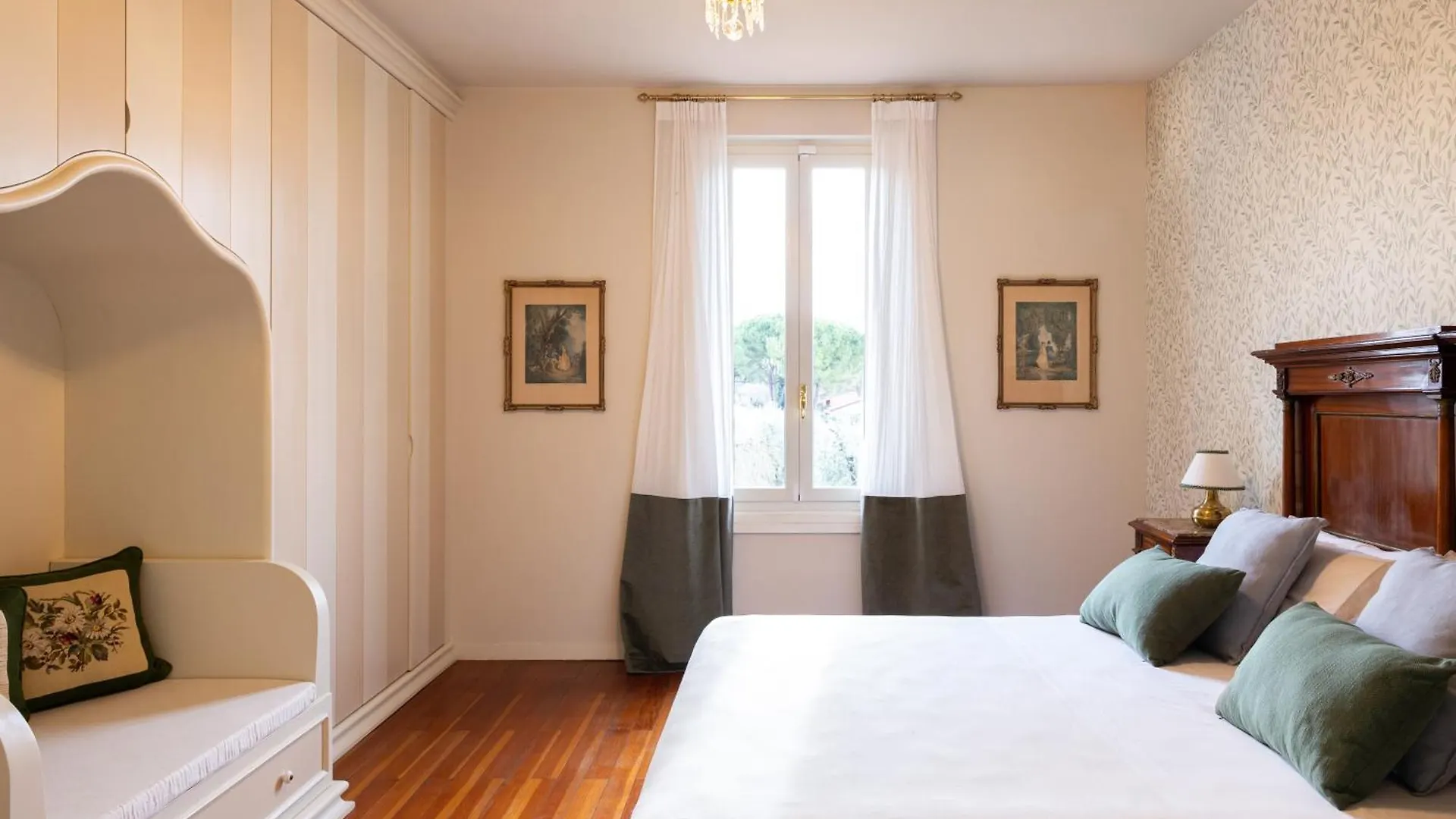 סן פליס דל בנאקו Poderi La Rocchetta Luxury Villa On The Hills Of Lake Garda בית נופש סן פליס דל בנאקו